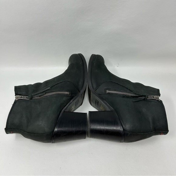 Levi's Black Leather Ankle Zip Up Block Heeled Boho Boots, Women’s Size 10. - Picture 9 of 12